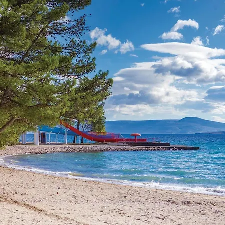 Διαμέρισμα 1 Bedroom Lovely In Dramalj