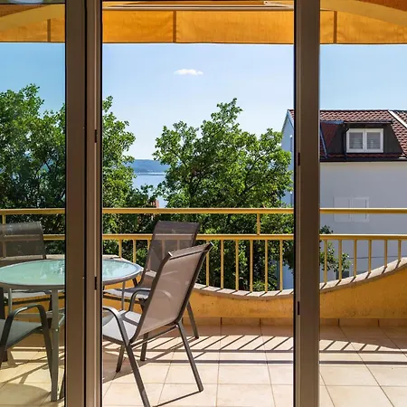 1 Bedroom Lovely In * Dramalj