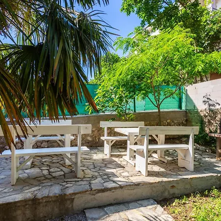 1 Bedroom Lovely In