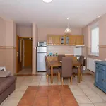 1 Bedroom Lovely In 아파트 드라말리